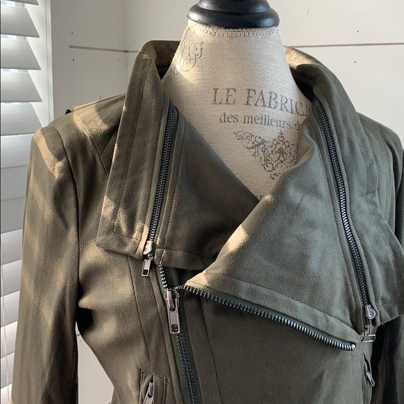 Jacket - Picture 2 of 5